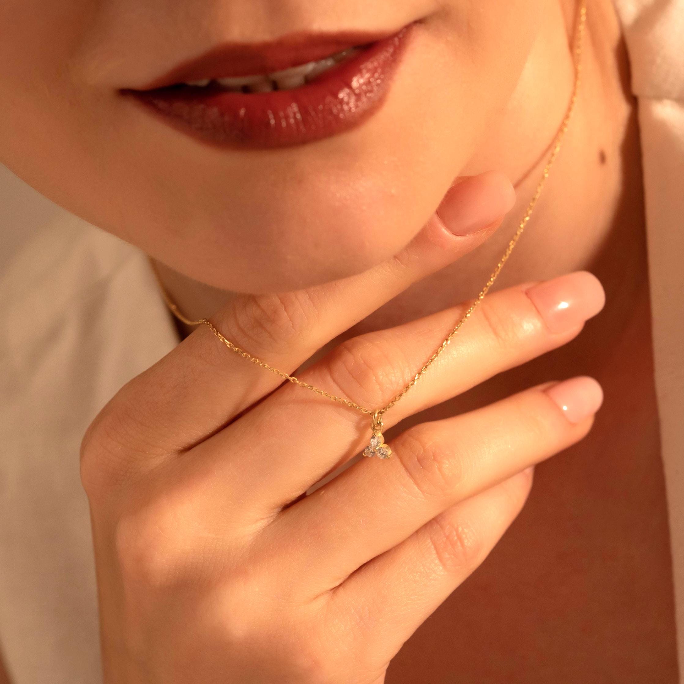 Three Stone Dainty Necklace – Minimalist Gold Gift for Her