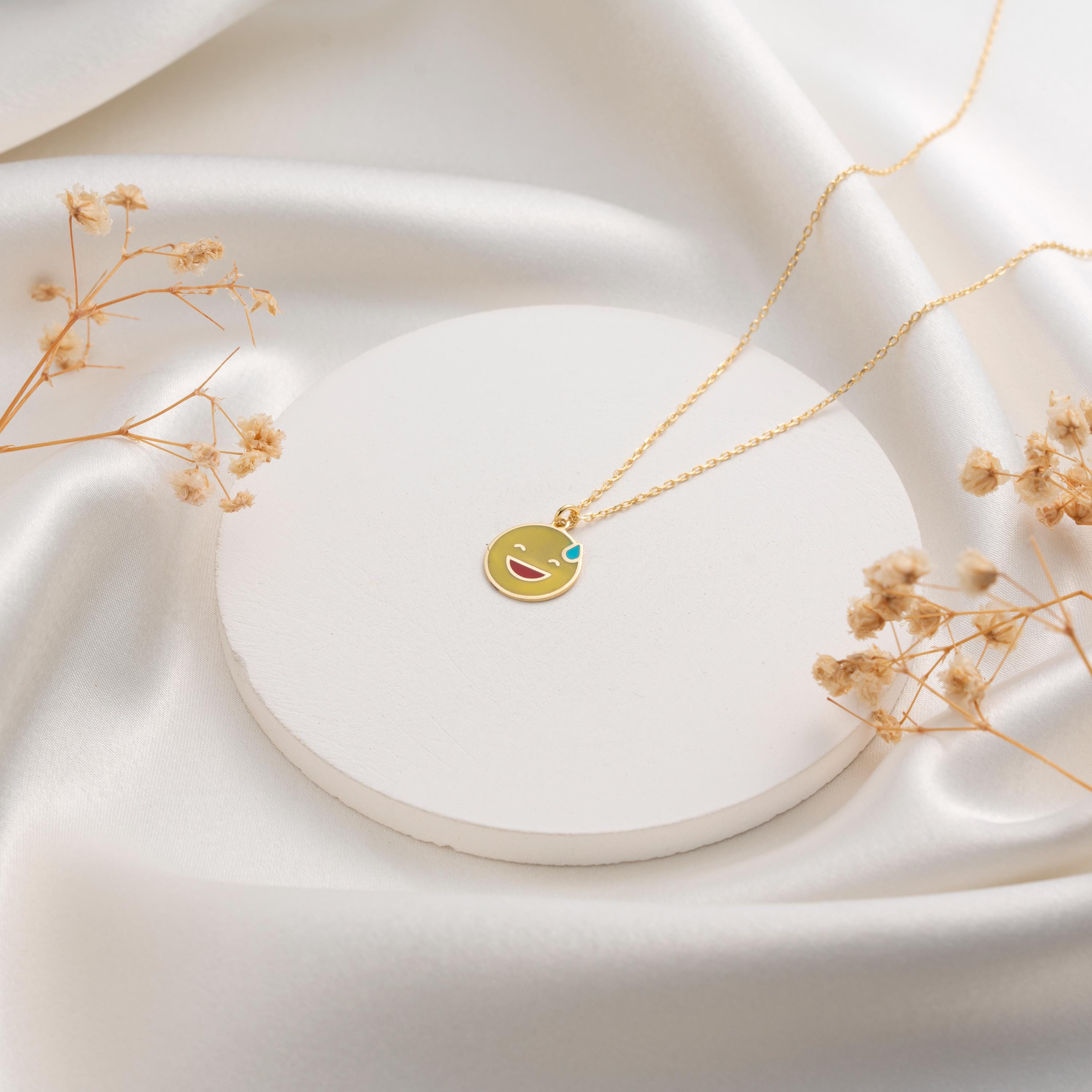 Personalized Emoji Necklace in Luxurious 18K Gold - Unique Gift for Her
